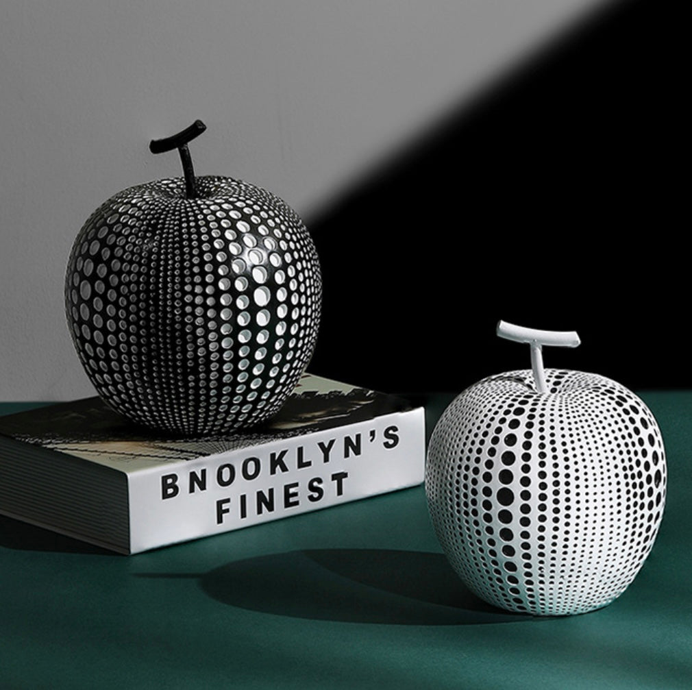 Rita Living Room Apple Ornaments