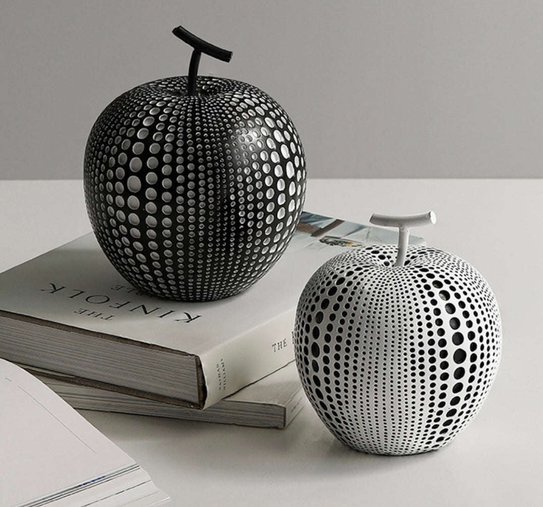 Rita Living Room Apple Ornaments