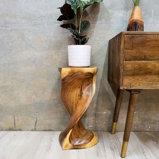 Heart-Shape Twisted Stool – Stylish & Unique Seating.